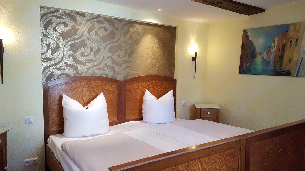 Fachwerk-Hotel Eisenbart 汉诺威-明登 外观 照片