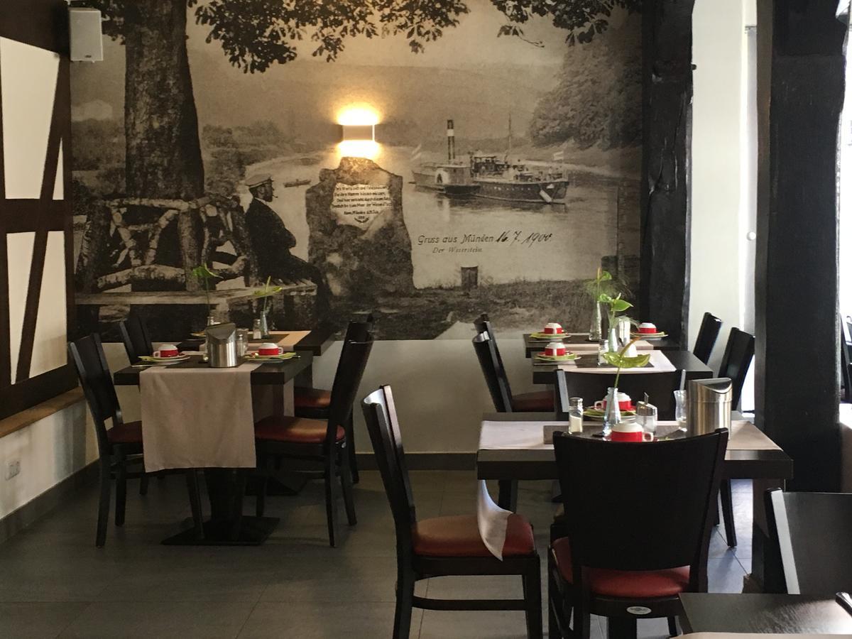Fachwerk-Hotel Eisenbart 汉诺威-明登 外观 照片