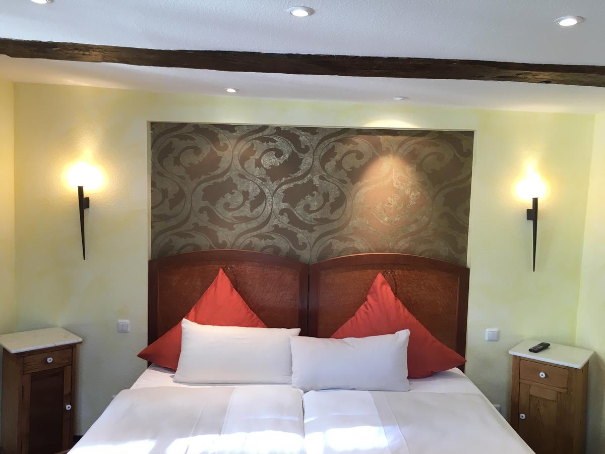 Fachwerk-Hotel Eisenbart 汉诺威-明登 外观 照片