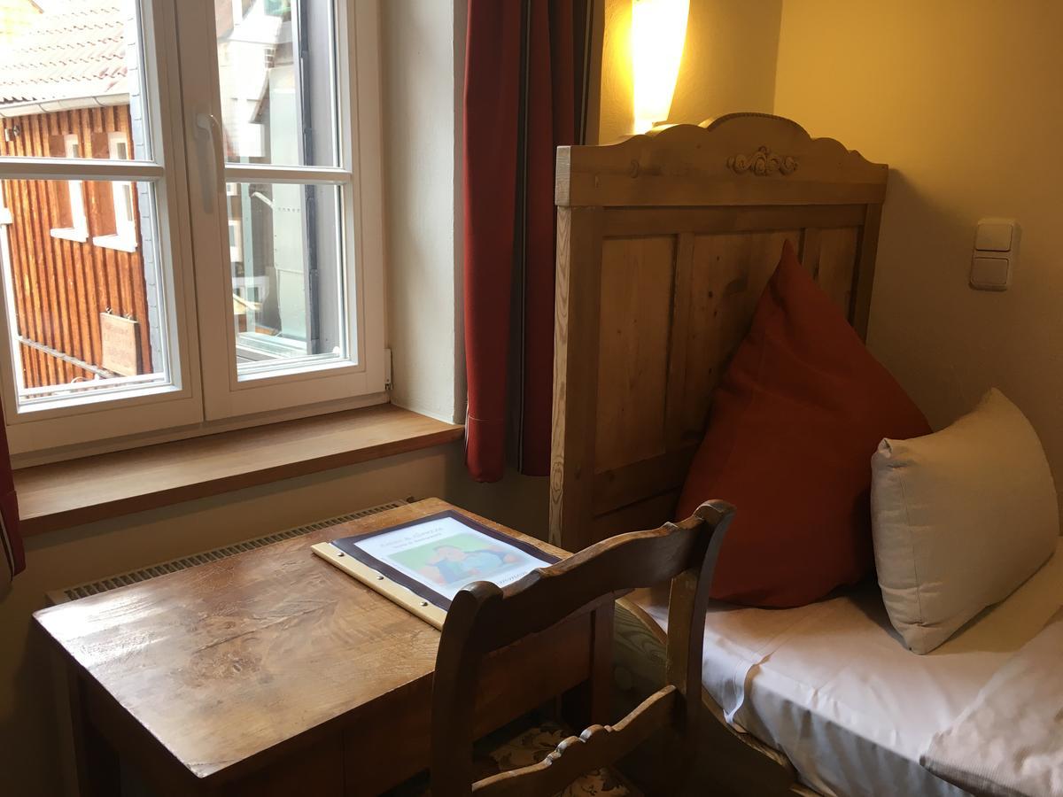 Fachwerk-Hotel Eisenbart 汉诺威-明登 外观 照片